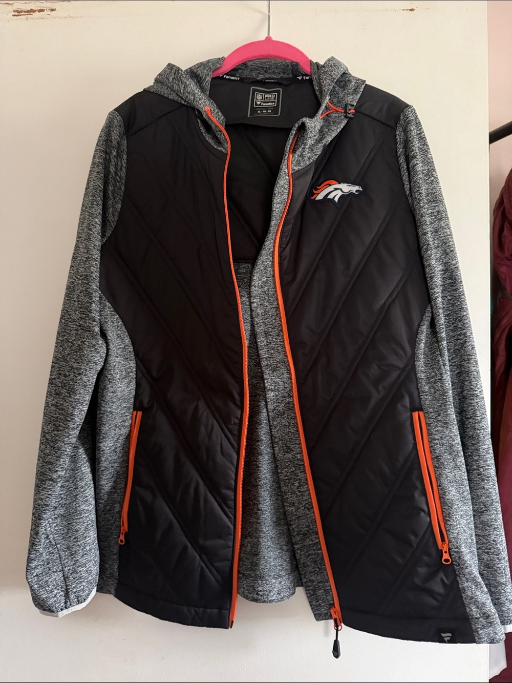 Denver Broncos Black & Gray Quilted Hybrid Jacket with Orange sz XL